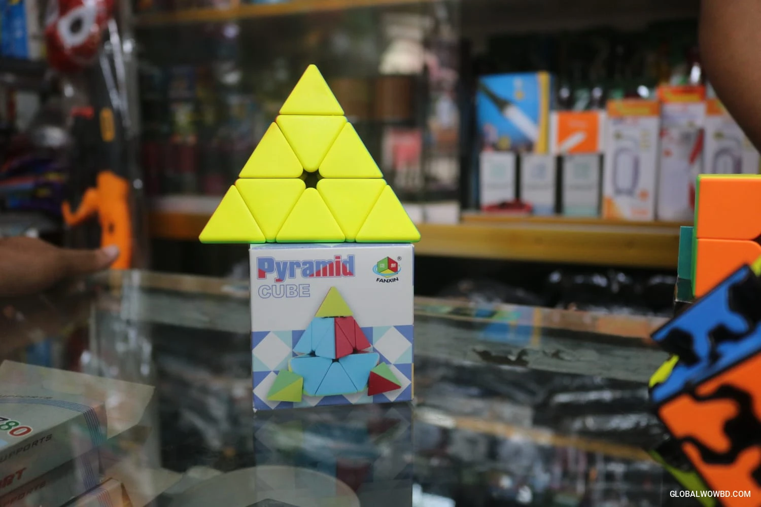 Pyramid Cube – Speed Puzzle Toy